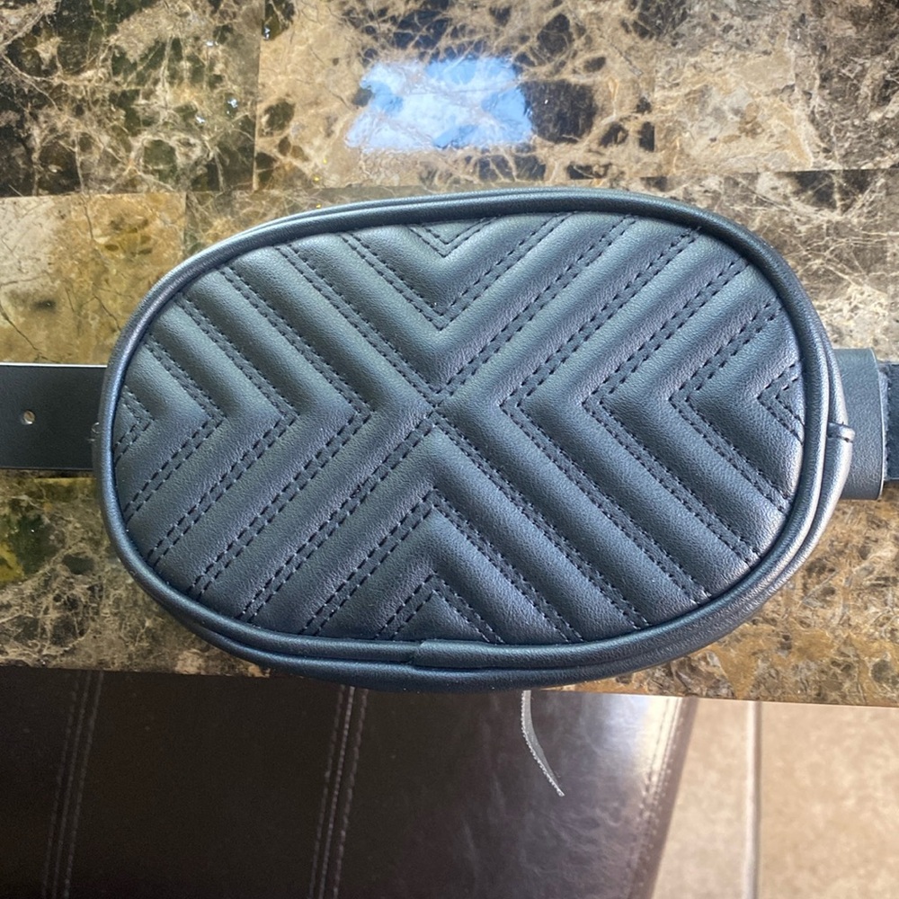 a s/m black belt bag